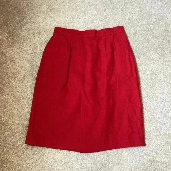 Valerie Stevens Dresses & Skirts - Vintage Valerie stevens petites red skirt in size 4